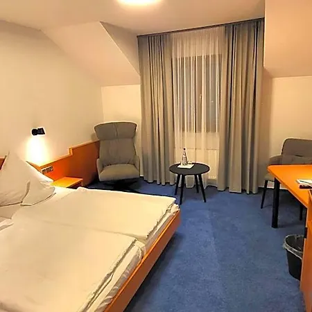 Schwanen Szálloda 3*